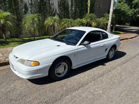 FORD MUSTANG 3.8 V6 GASOLINA 2P AUTOMÁTICO